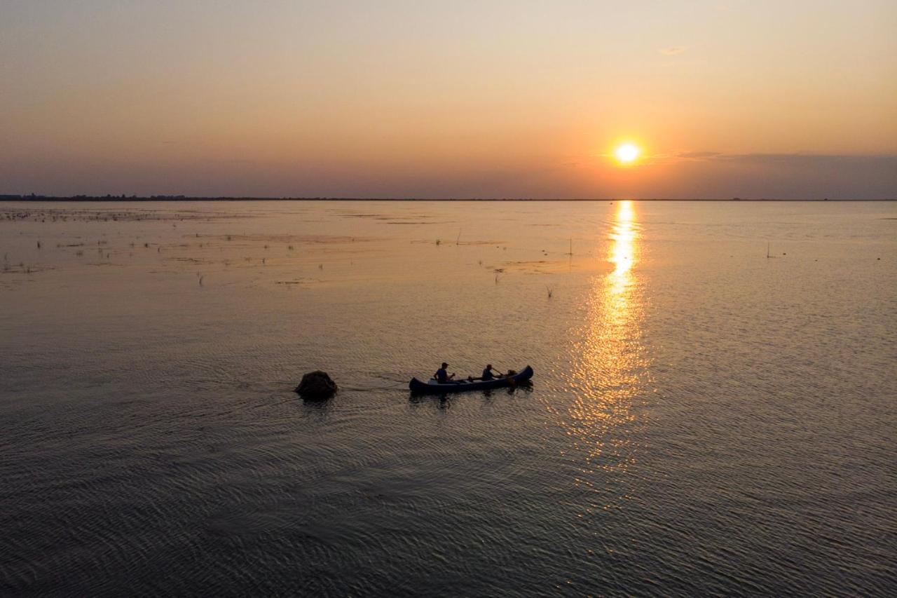 Danube Delta Hostel Homestay & Camping Sulina Bagian luar foto